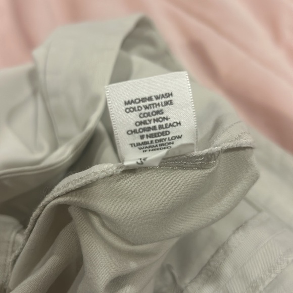 J. Jill Women’s Cream 3/4 Length Capri Khaki Pants Stretch Size 8 - Picture 8 of 8